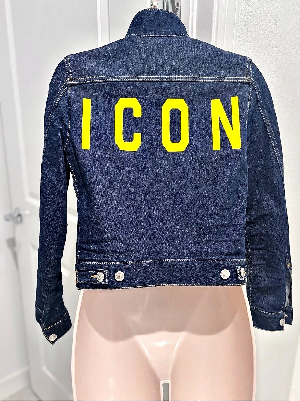 DSQUARED2 ICON Women’s denim jacket Denim Jacket in Blue Size 40 New